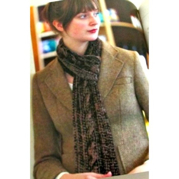 Scarf Style Knit and Crochet Book 31 Knitting Crochet Scarf Patterns - Picture 5 of 8